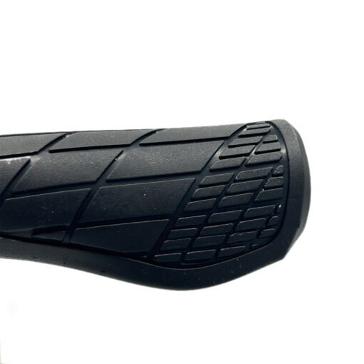 Puño genérico para patinete Negro (diseño ergonómico) - Imagen 2