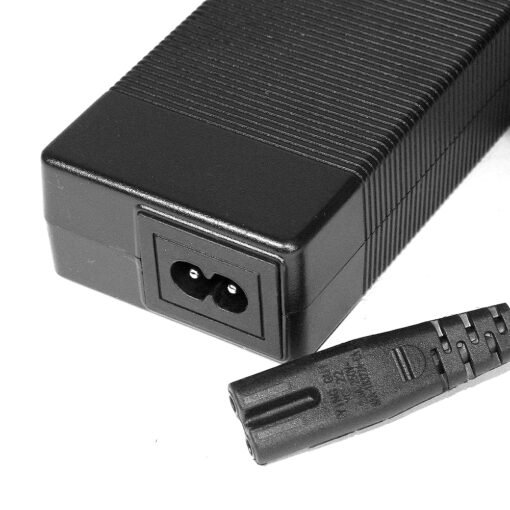 Cargador premium 54,6V 2A (conector 3 Pines GX16) - Imagen 6